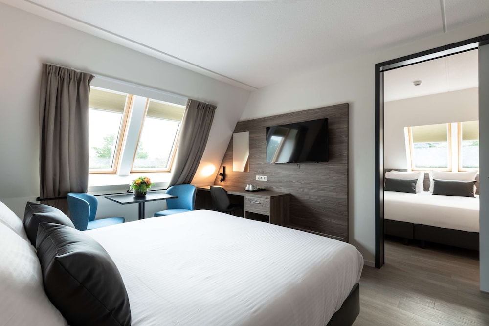 Executive Suite, Multiple Beds