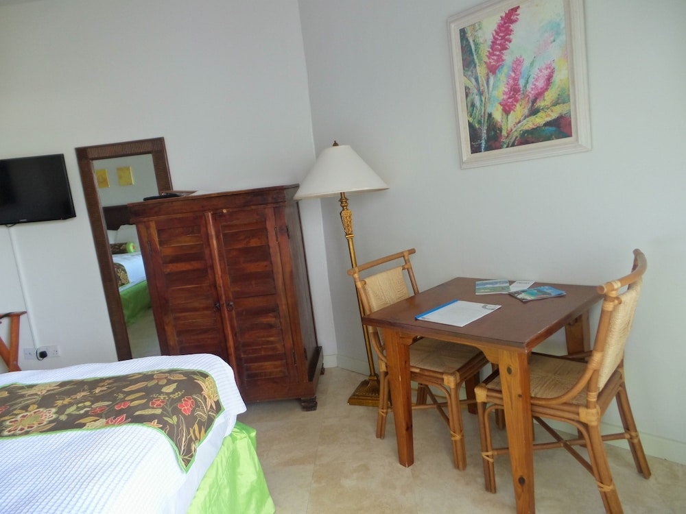Superior Room, Garden View (pool View)