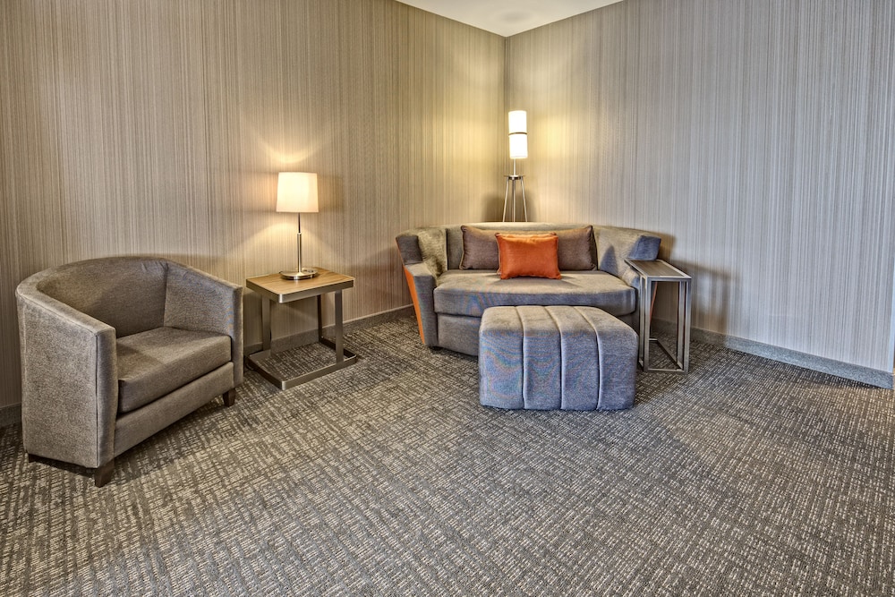 Suite, 1 King Bed with Sofa bed (Mobility/Hearing Accessible, Tub) photo 1