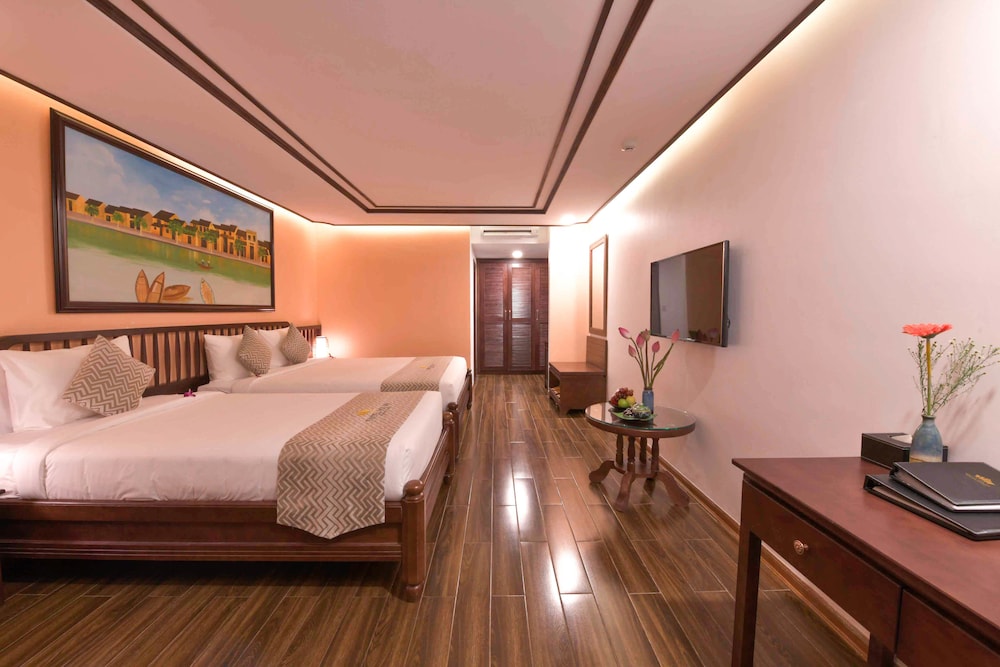 Deluxe Family Room, Balcony - Photo 2