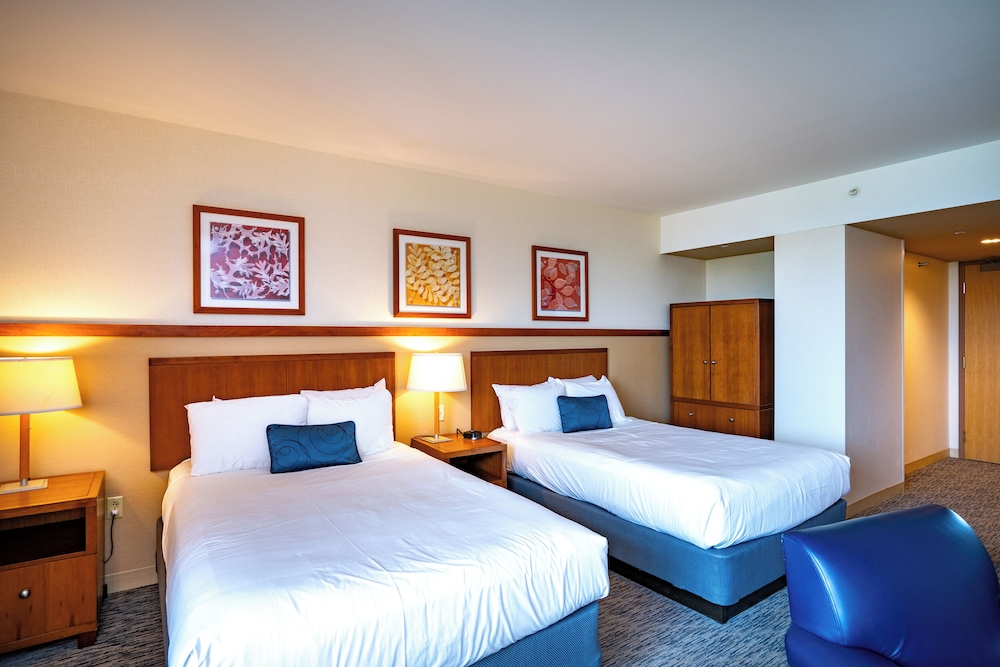 Standard Room, 2 Queen Beds - Photo 4