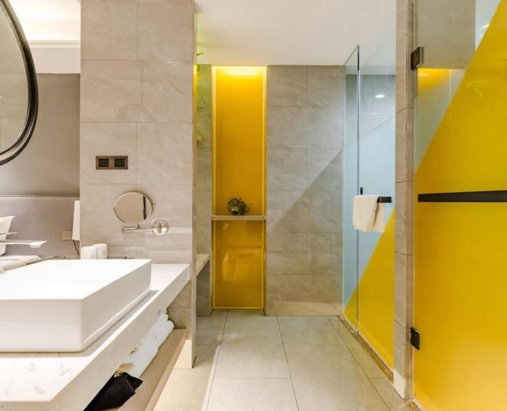 Deluxe Twin Room (Mainland Chinese Citizen Only) - Photo 2