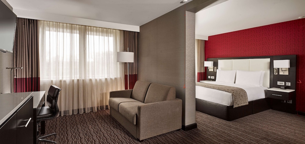 Junior Suite, 1 Queen Bed, Accessible, Non Smoking