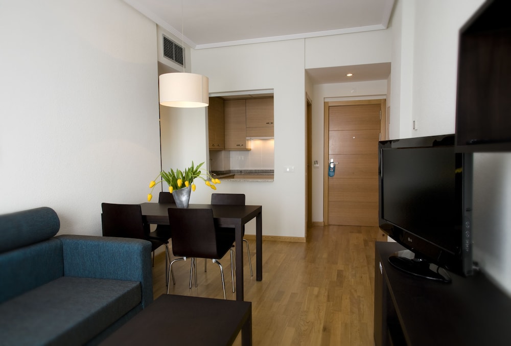 Apartment, 2 Bedrooms (CUADRUPLE) - Photo 3
