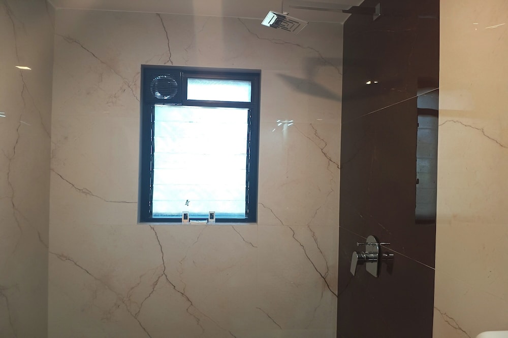 Executive Room - Photo 2