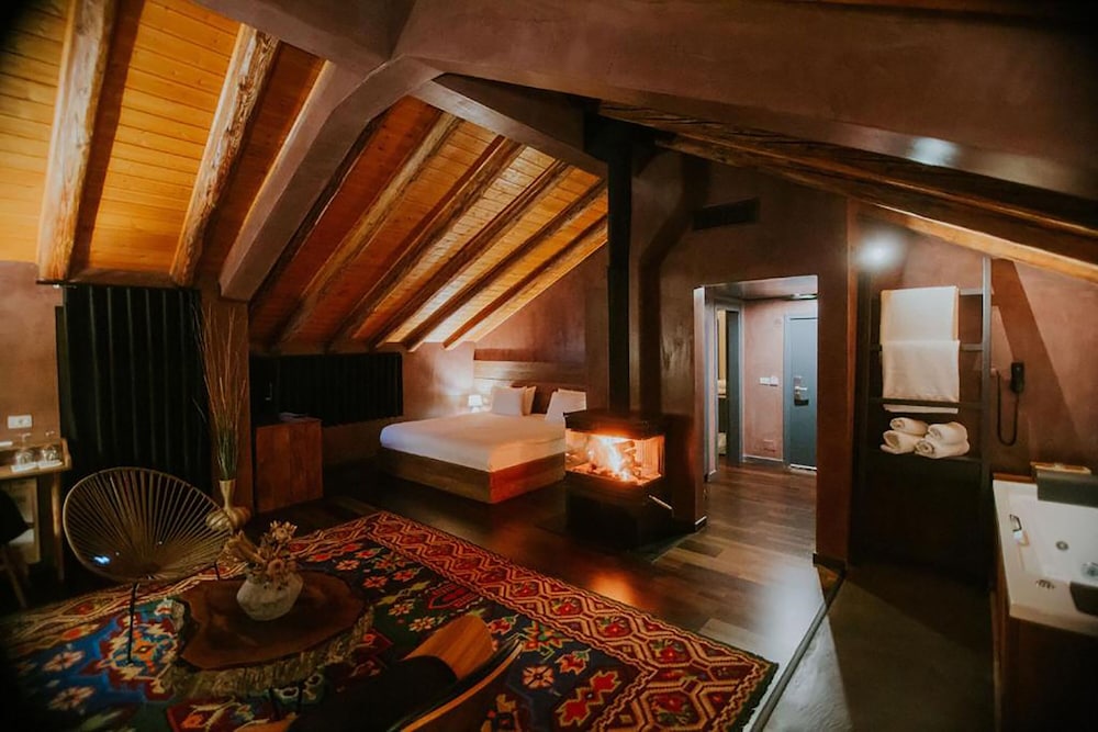 Exclusive Studio Suite