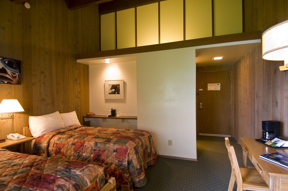 Standard Room, 2 Double Beds photo 2