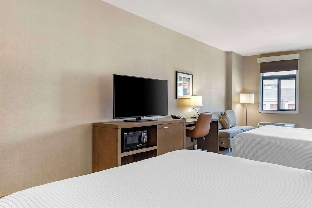 Room, Multiple Beds, Non Smoking photo 2