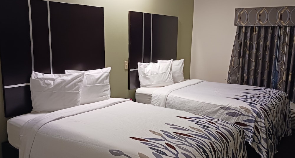 Superior Room, 2 Double Beds, Accessible, Non Smoking (Roll-In Shower) - Photo 1