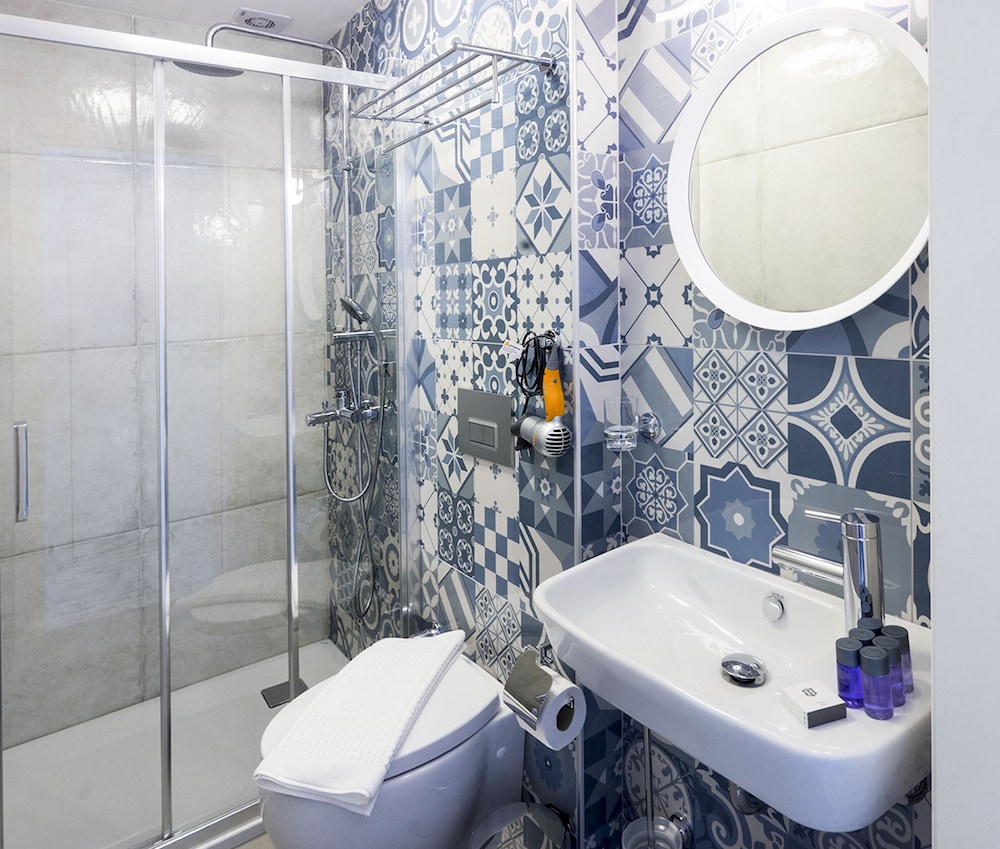 Deluxe Triple Room photo 2