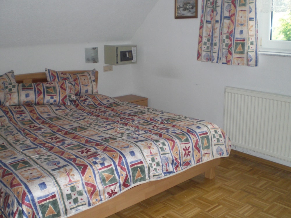 Economy Double Room photo 1