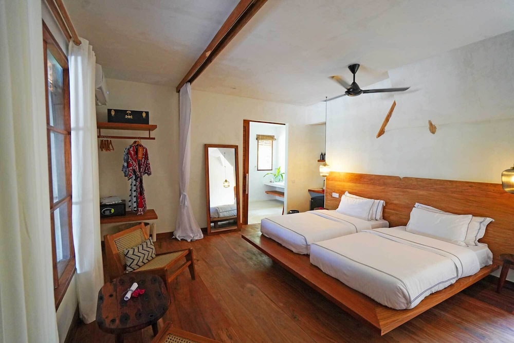 Luxury Double or Twin Room, 1 Bedroom, Partial Sea View