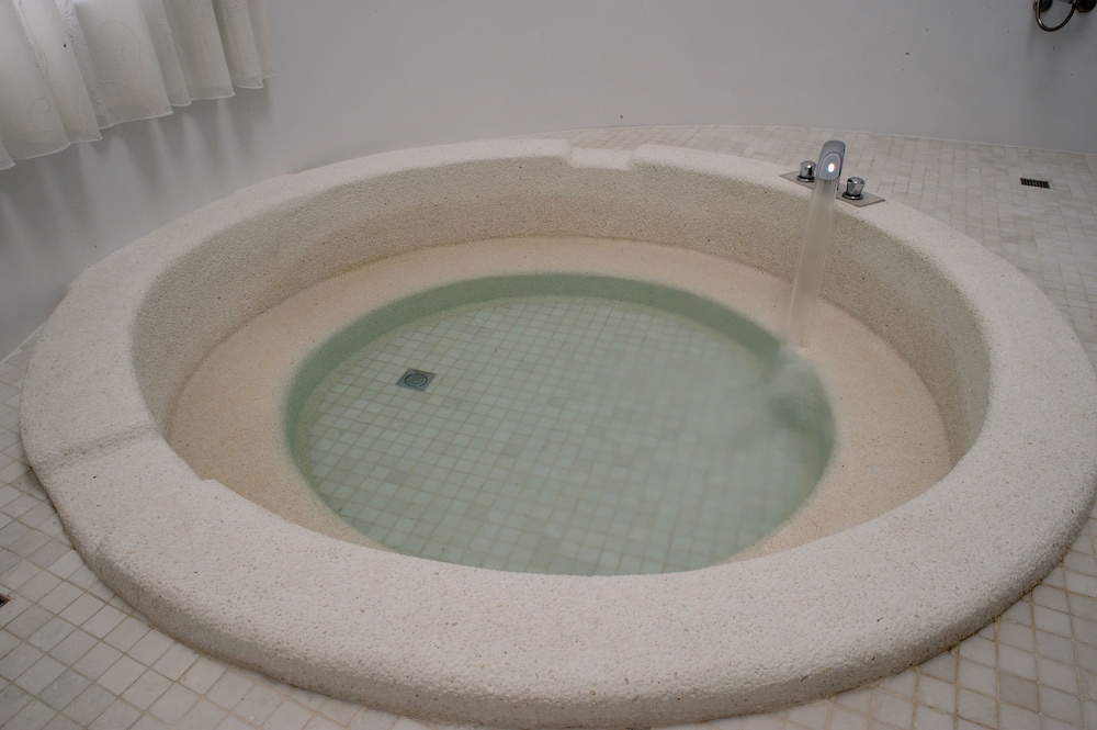 Double Room (K) photo 2