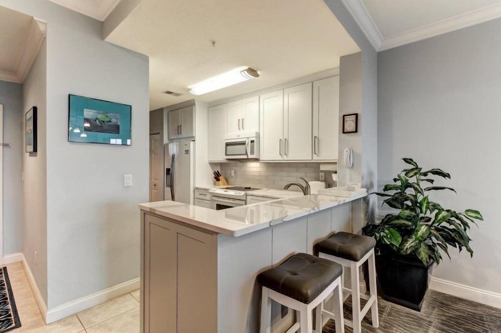 Condo photo 3