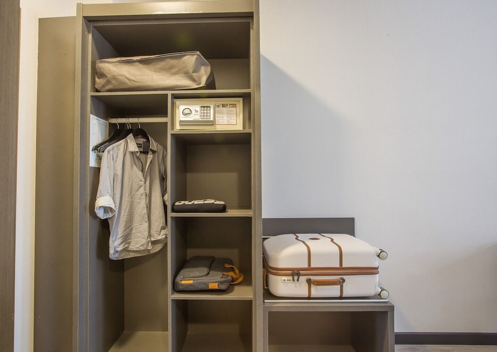 Triple Room, 3 Twin Beds - Photo 4