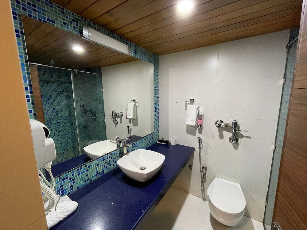 Deluxe Room - Photo 1