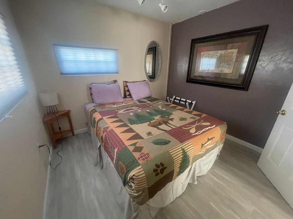 Basic Cabin photo 1