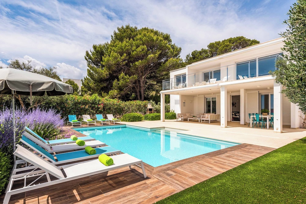 Villa (4 Habitaciones)