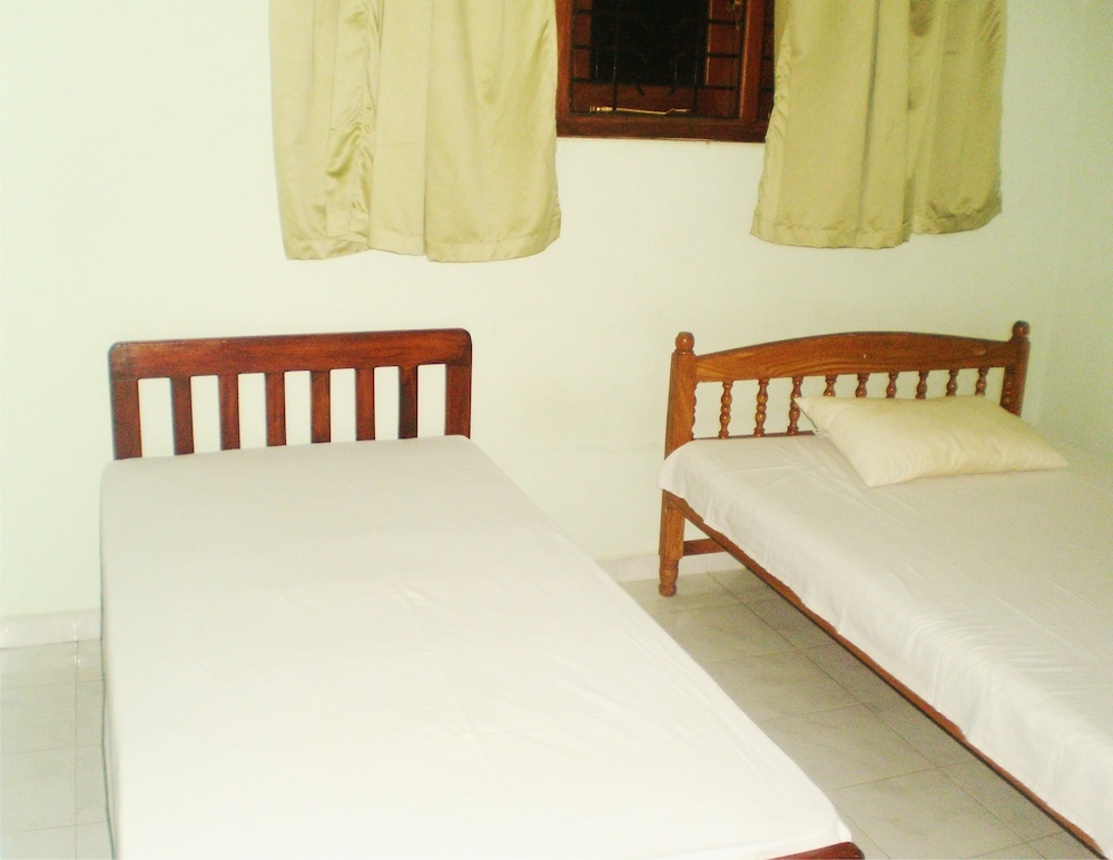 Family House, 2 Bedrooms, Balcony, Mountain View