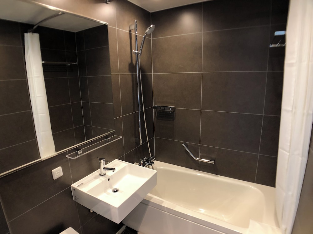 Double Room, Non Smoking - Photo 6