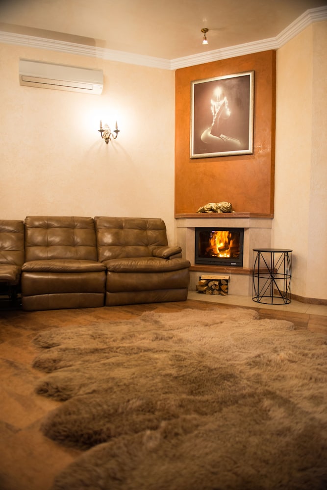 Exclusive House, 4 Bedrooms