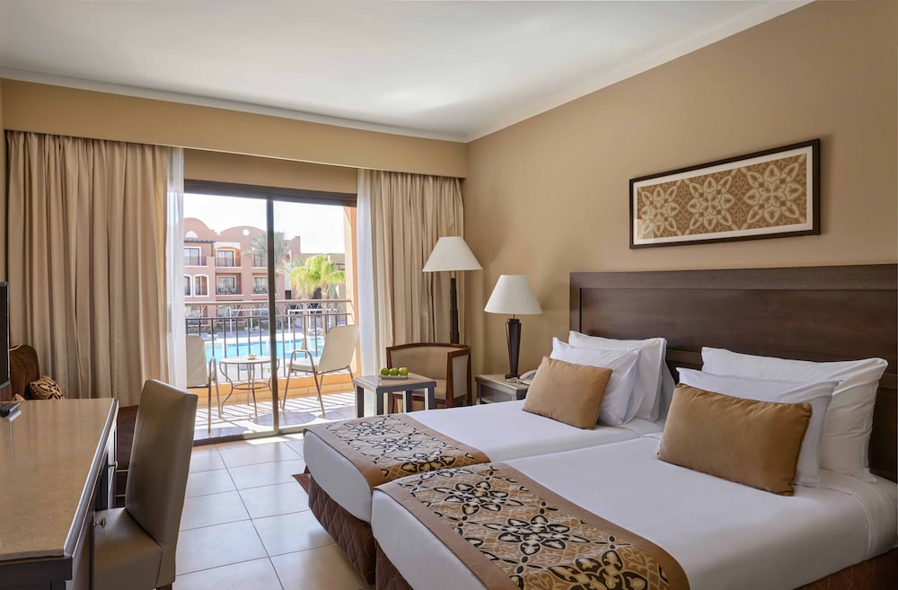 Superior Room, 2 Twin Beds, Pool View - Photo 3