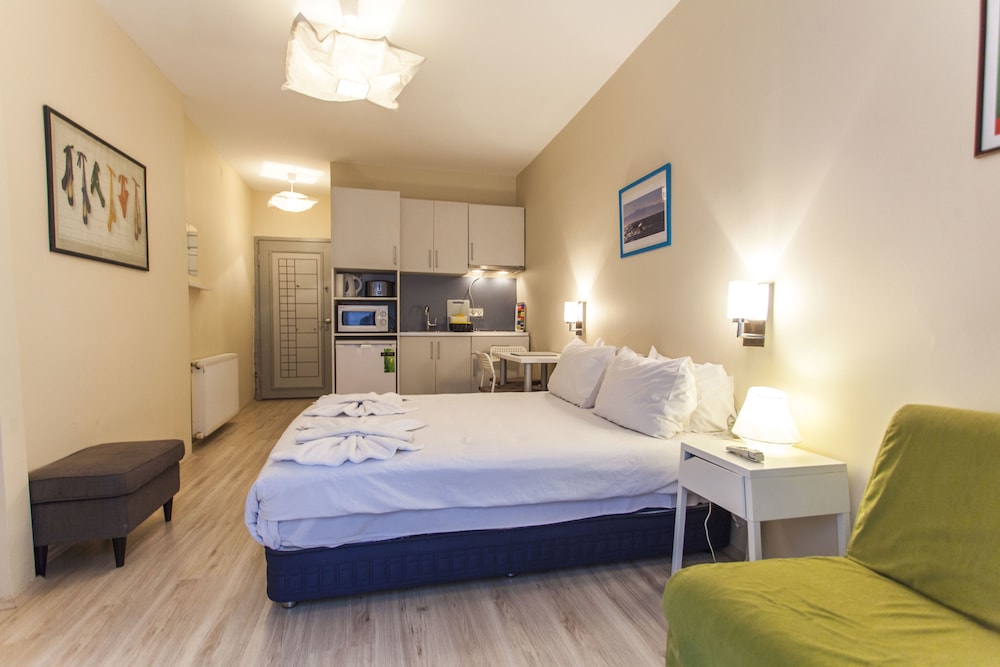 Economy Studio, 1 Double Bed, Kitchenette photo 2