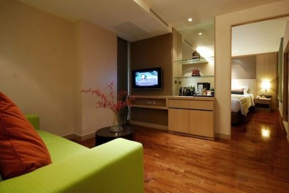 Two Bedroom Suite - Photo 14