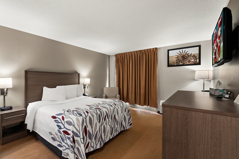 Deluxe Room, 1 Queen Bed (Smoke Free) - Photo 3