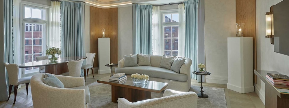 Claridge's Terrace Suite photo 2