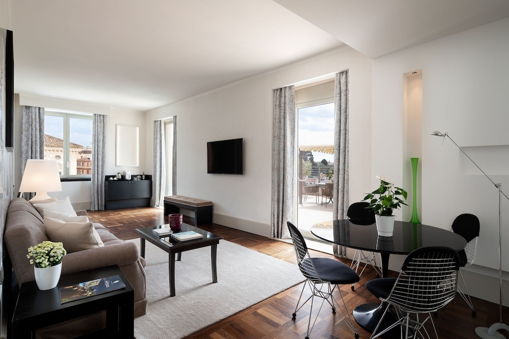 Presidential Suite, 1 King Bed thumbnail 5