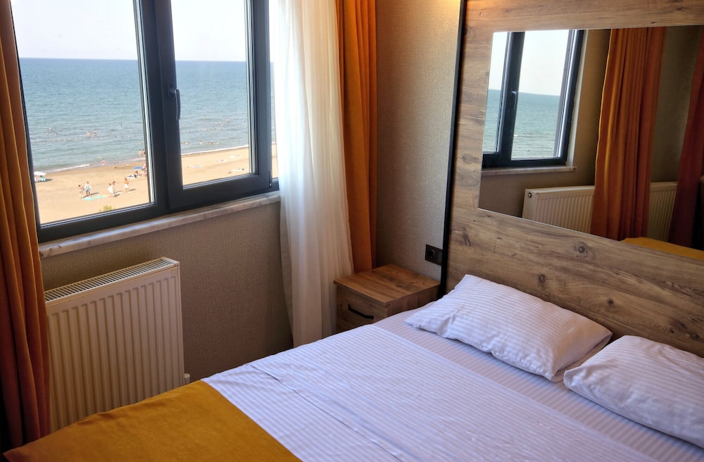 Business Quadruple Room photo 3