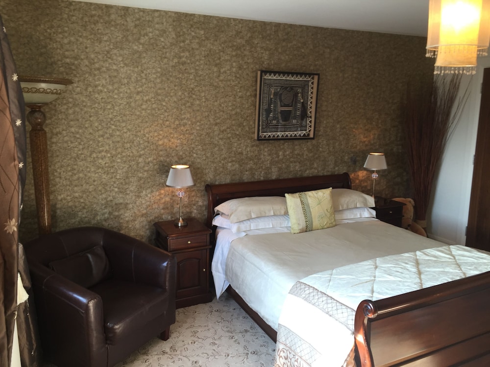 Deluxe Double Room, 1 Queen Bed, Non Smoking, City View photo 1
