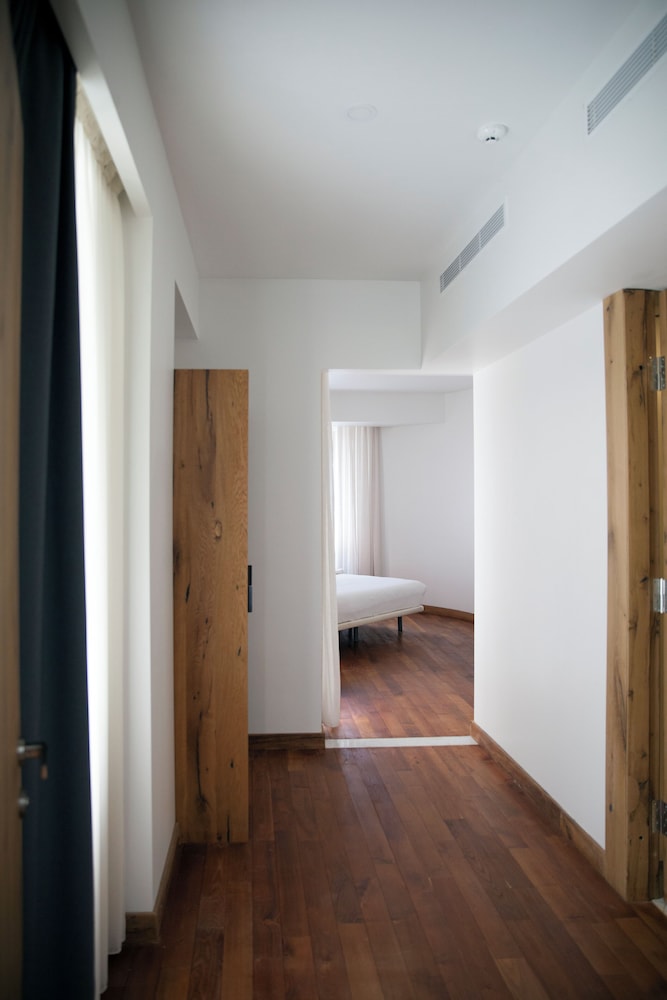 Deluxe Suite photo 2