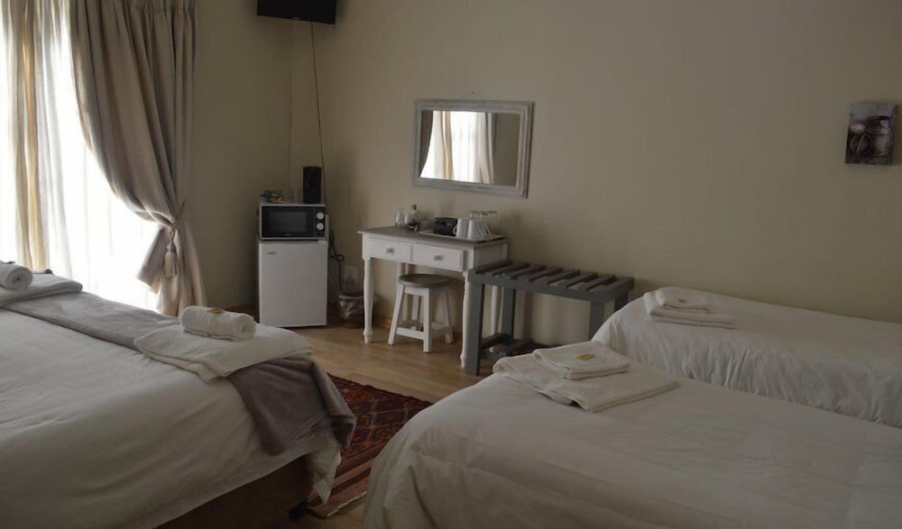 Room, Multiple Beds photo 3