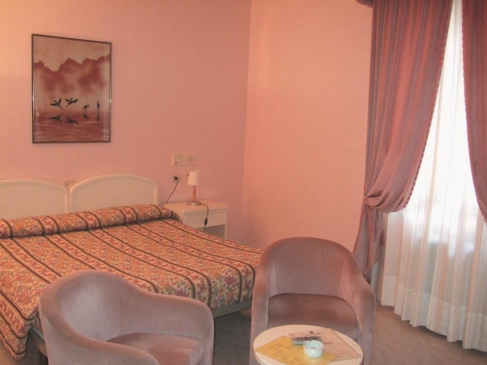 Superior Double or Twin Room photo 3
