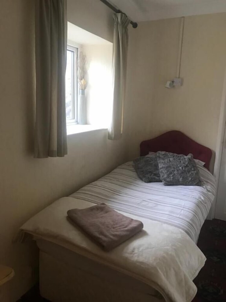 Basic Single Room