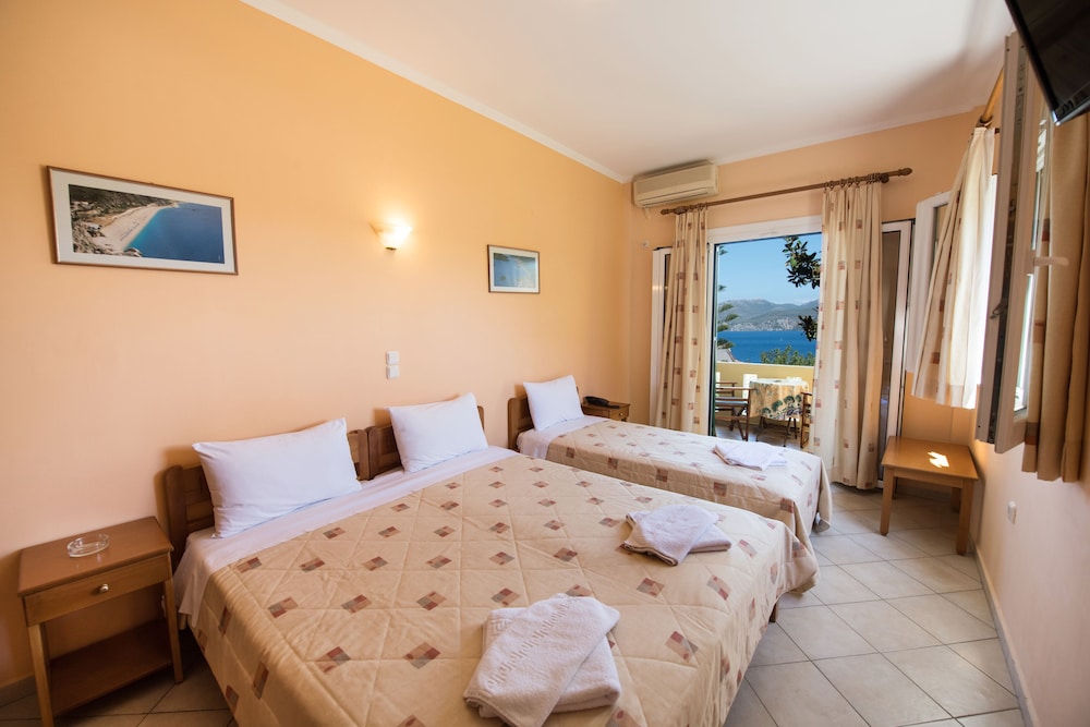 Triple Room, Sea View photo 1