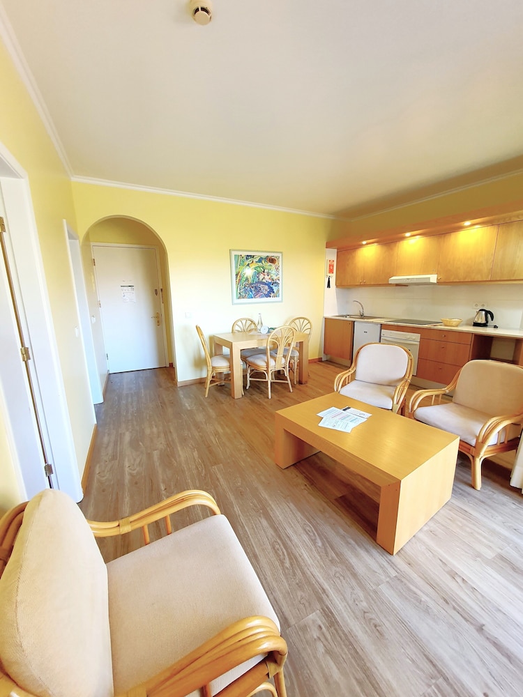Apartment, 2 Bedrooms, Partial Sea View (2 people)