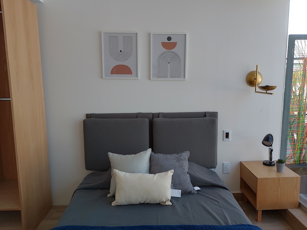 Classic Room, City View