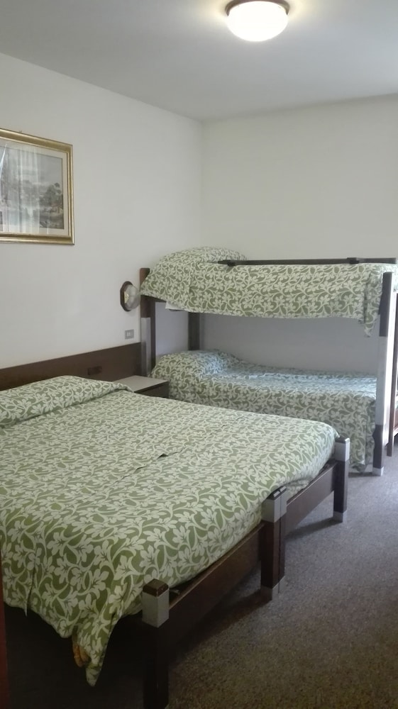 Quadruple Room photo 1