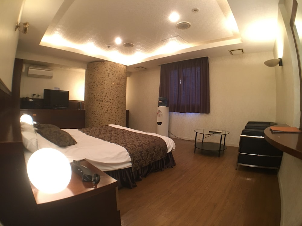 Basic Double Room - Photo 17