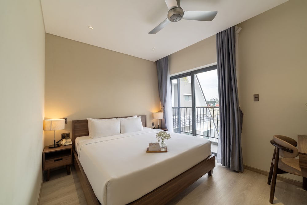 Premium Double Room - Photo 10