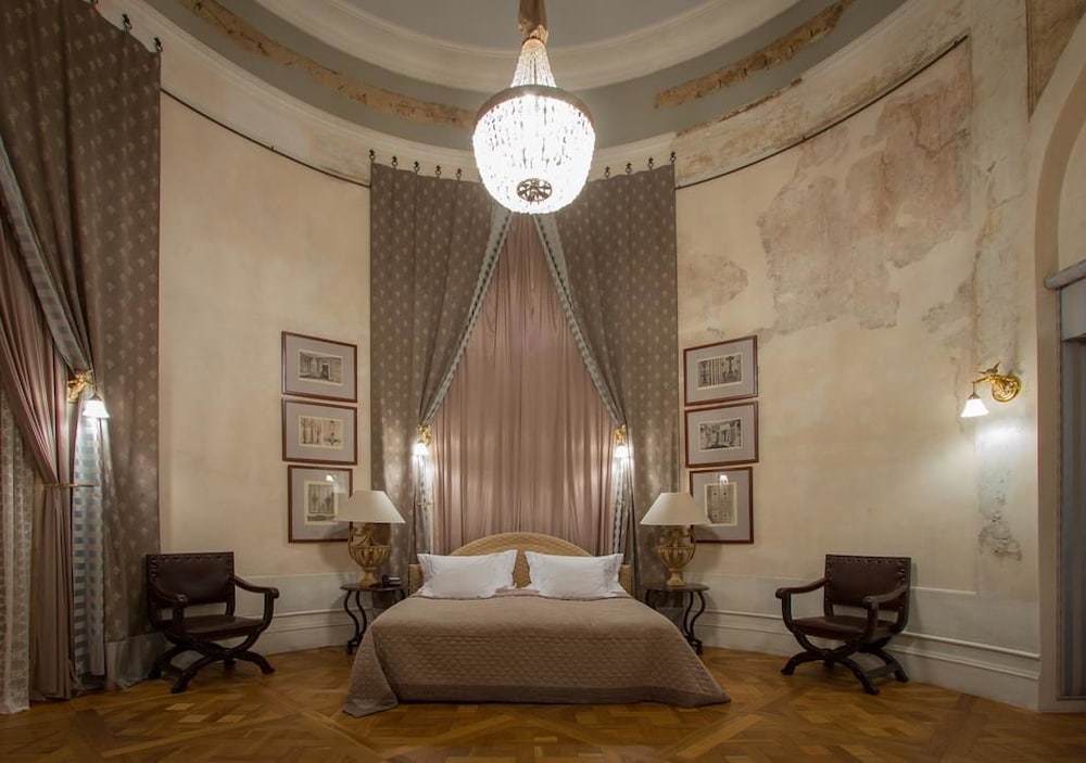 Luxury Room