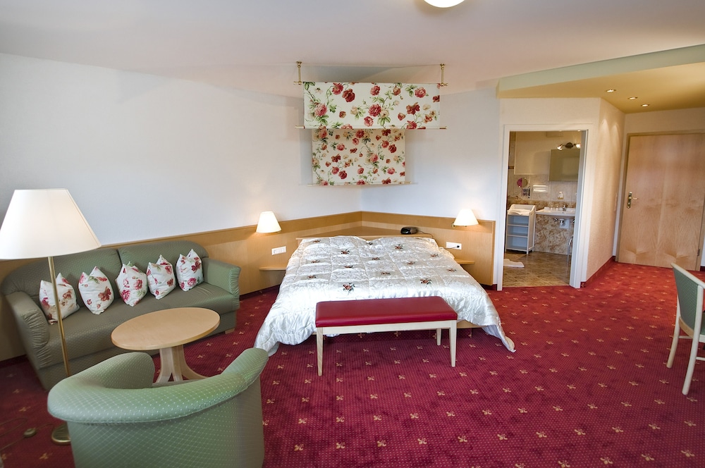 Deluxe Double Room (New) photo 2