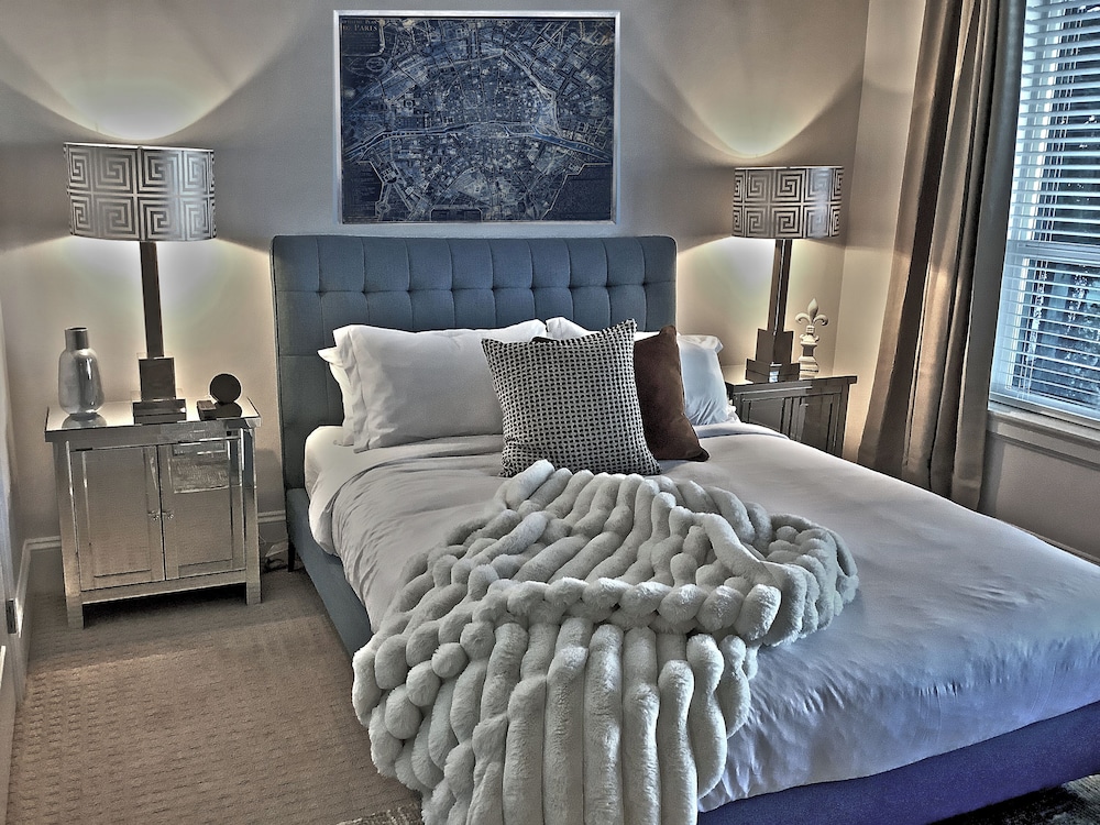 Deluxe Room, 1 Queen Bed