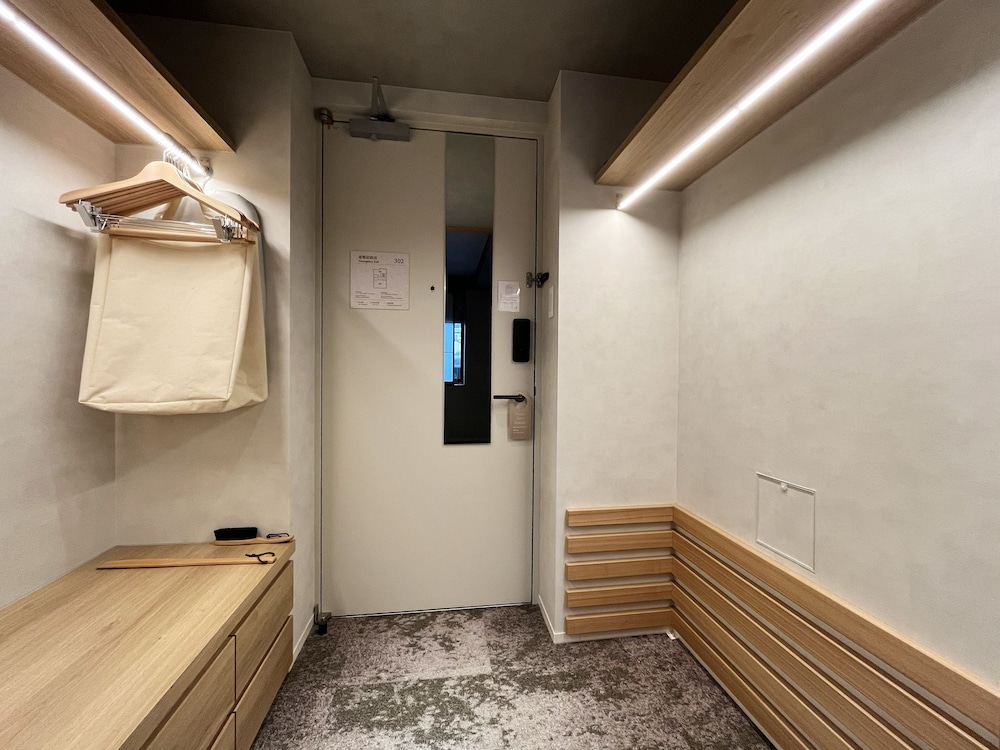 Premium Double or Twin Room - Photo 14