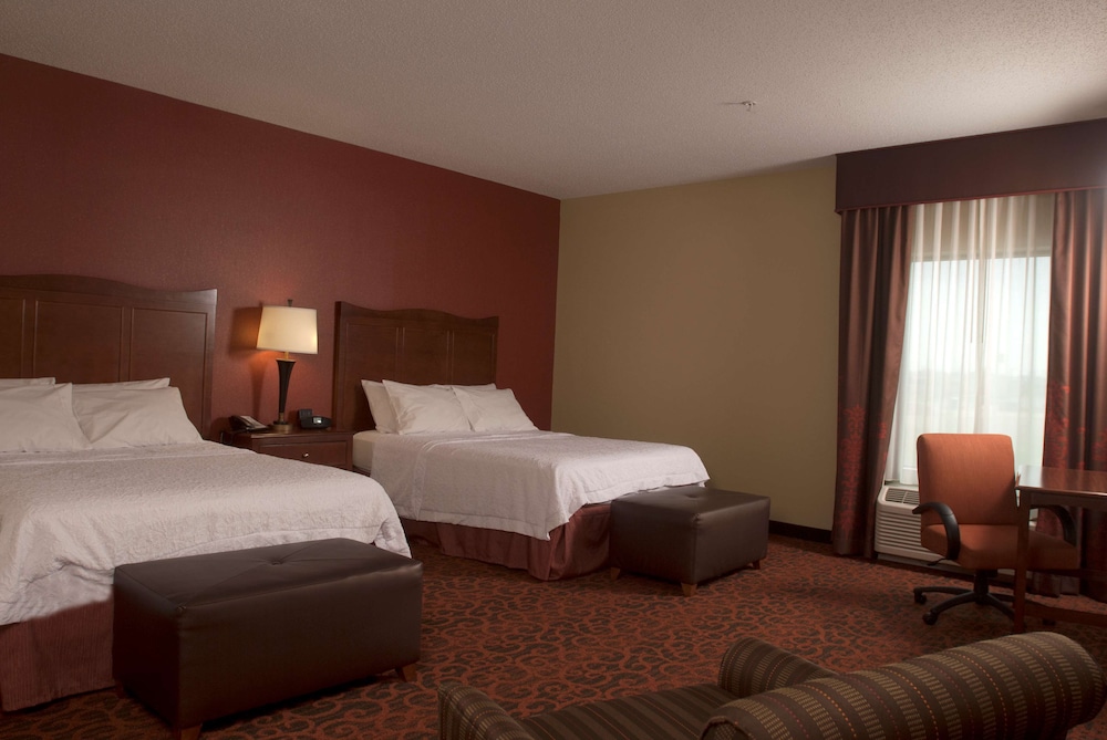 Room, 2 Queen Beds, Accessible, Non Smoking - Photo 1