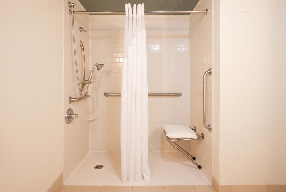 Room, 2 Queen Beds, Accessible, City View (Communication, Accessible Tub) - Photo 10