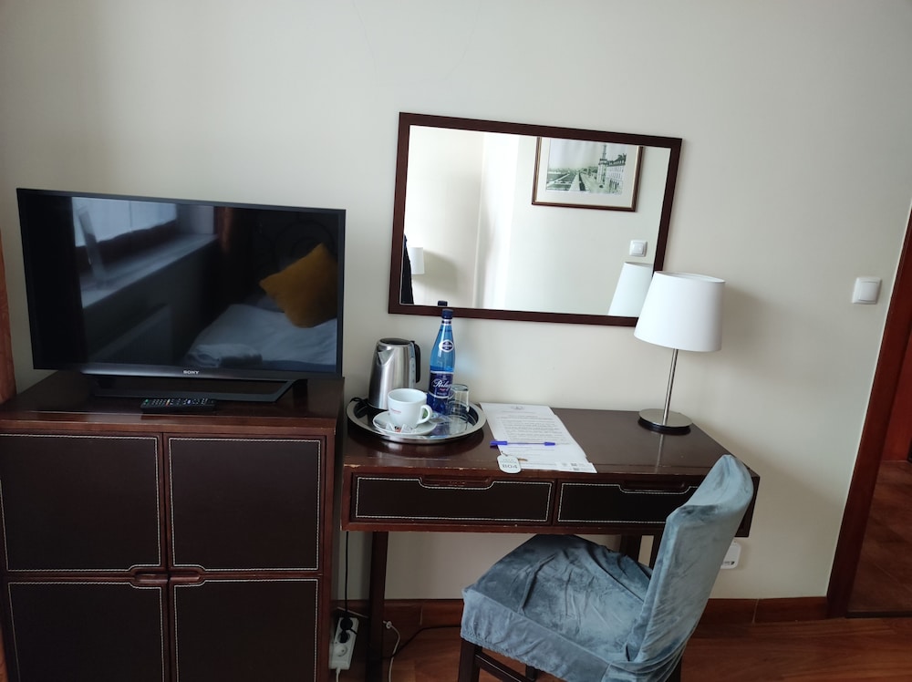 Economy Single Room, 1 Twin Bed (Low Ground Floor) photo 2